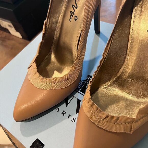 Lanvin  grograin trim heels excellent condition size 9 - Picture 3 of 15